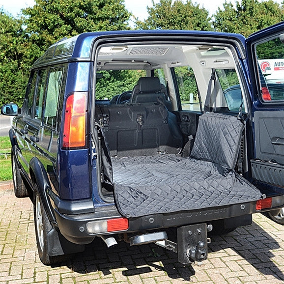 Custom Fit Quilted Cargo Liner for the Land Rover Discovery 2 - 1998 to 2004 (231)