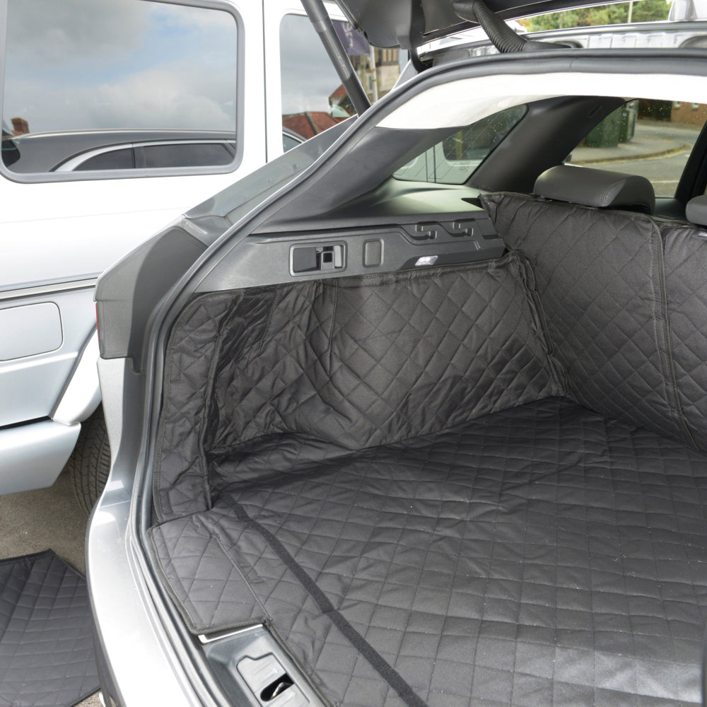 Custom Fit Quilted Cargo Liner for the Jaguar F Pace Generation 1 (X761) - 2016 onwards (412)