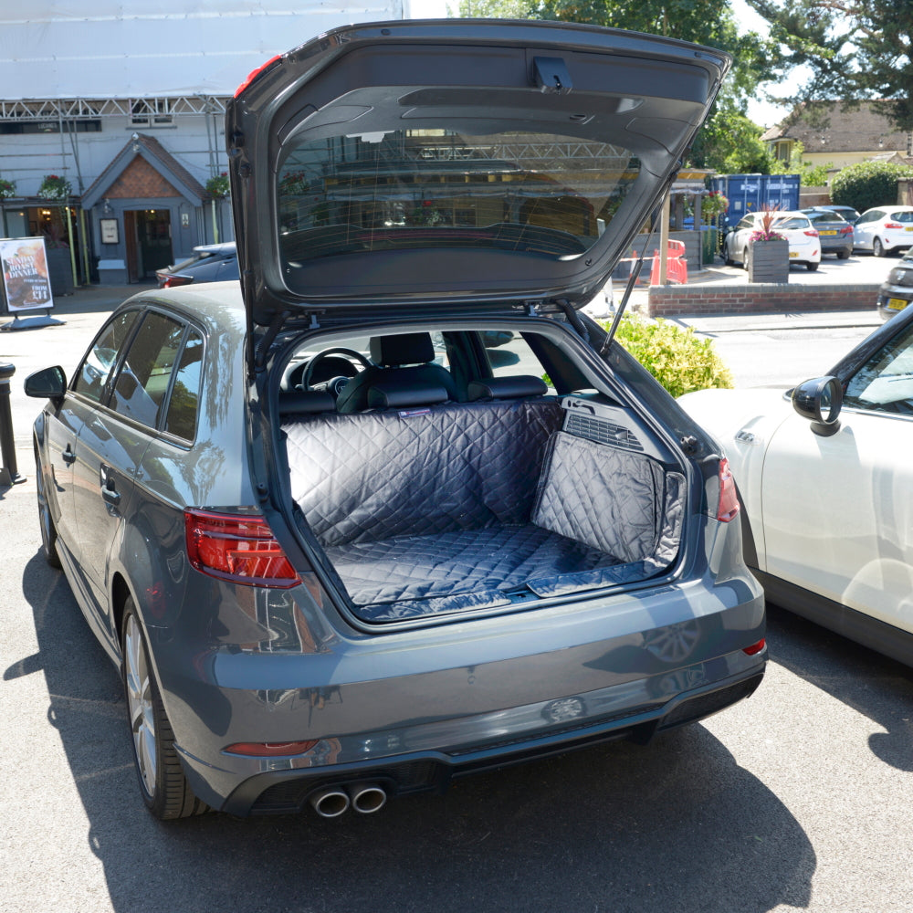 Doublure de coffre matelassée sur mesure pour l'Audi A3 Sportback Génération 3 - 2013 à 2020 (626)